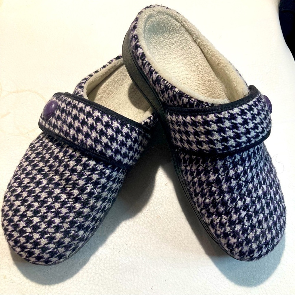 VIONIC Sz 10 Indulge Carlin Slip On Lined Mules Clogs Slippers